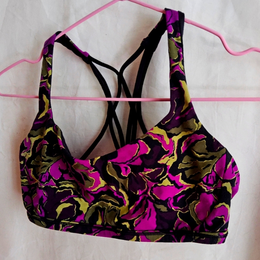 Lululemon Free To Be Bra